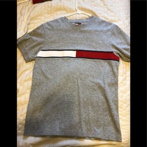 3/20$ Tommy Hilfiger t-shirt